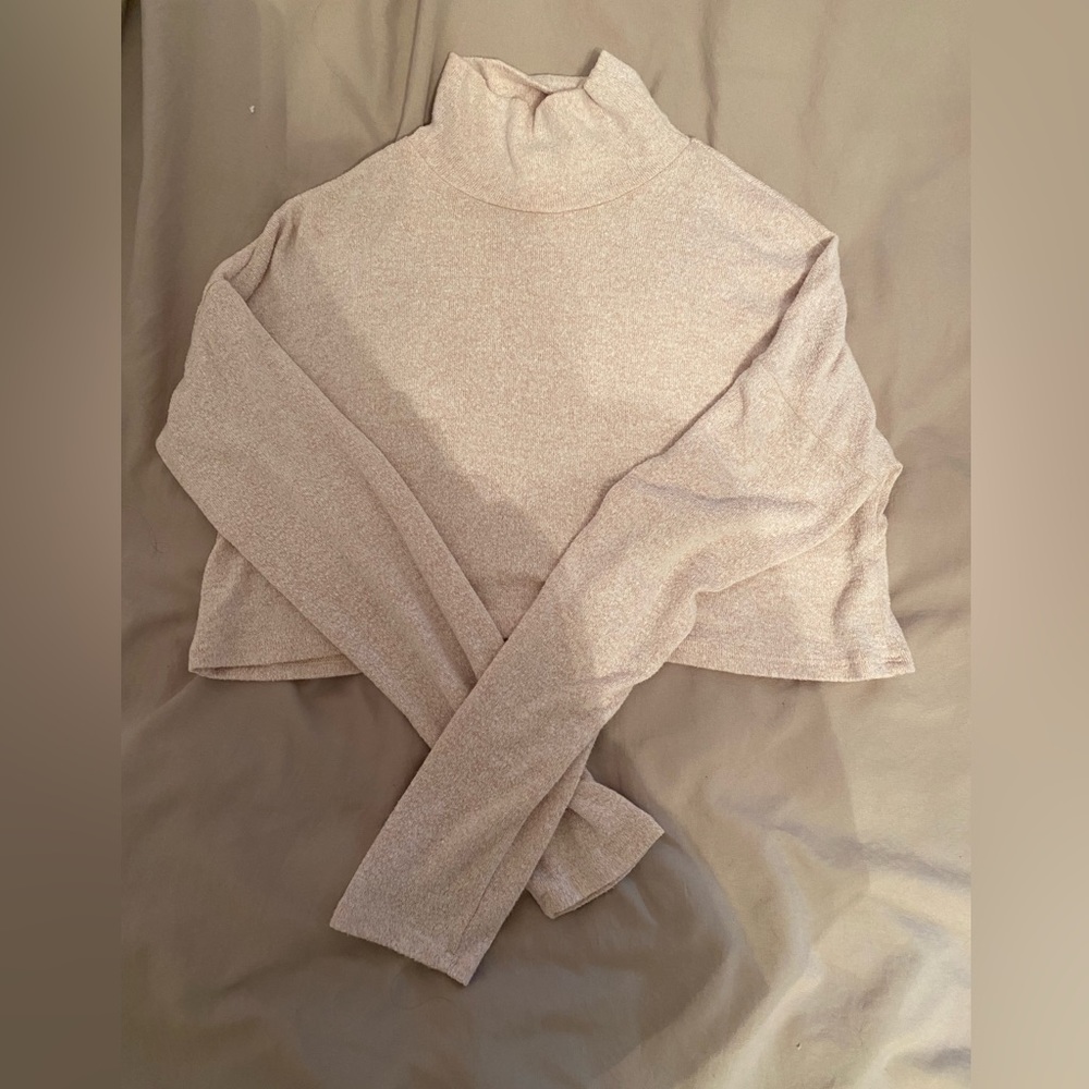 Forever 21 Light Pink Cropped Turtleneck Sweater Size S